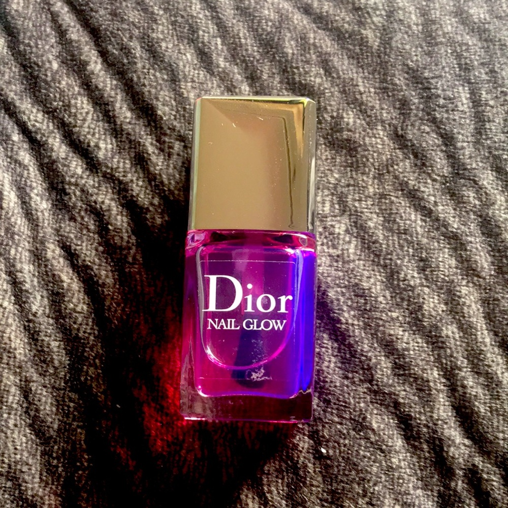 The original nail glow by Dior